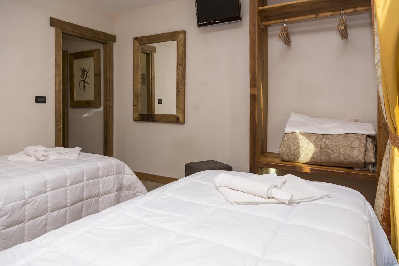 Hotel Clotes Oulx Eksteriør bilde